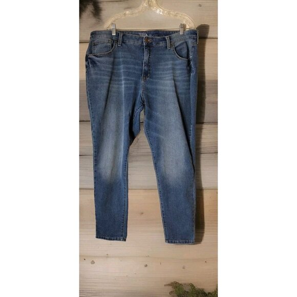 Time And Tru Jeans 20 High Rise Curvy Stretch Straight Casual - Picture 1 of 16